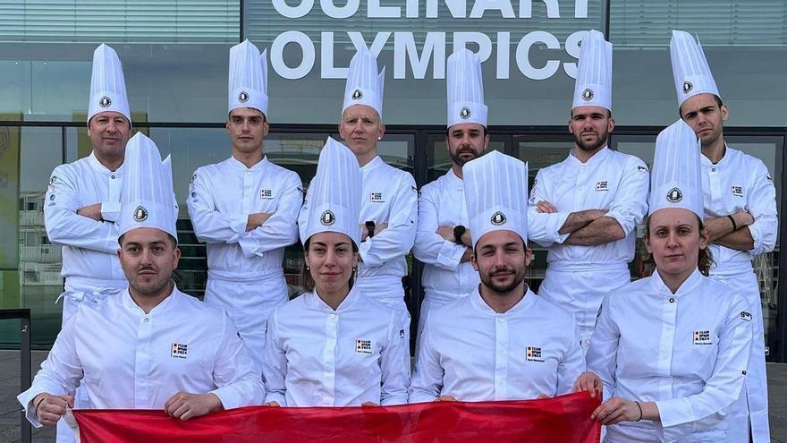 Un joven chef de Alberic disputa la olimpiada de la gastronomía con "la Roja de la cocina"