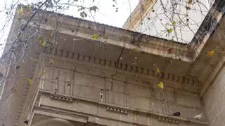 El Teatro Principal de Alicante se agrieta a la espera de su rehabilitación