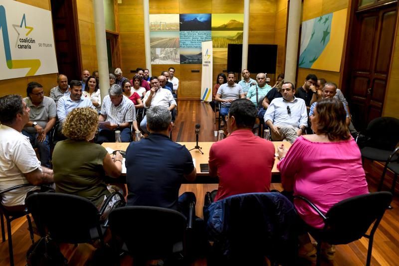 01-10-19 CANARIAS Y ECONOMIA. SEDE COALICION CANARIA. LAS PALMAS DE GRAN CANARIA. Reunión del Comite Insular de Coalición Canaria. Fotos: Juan Castro.  | 01/10/2019 | Fotógrafo: Juan Carlos Castro