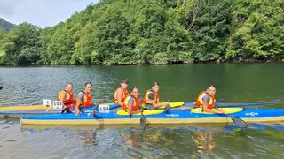 Los palistas infantiles del Club Nàutic Sant Antoni se lucen en el XX Trofeo Promoción Mini Sella, en Asturias