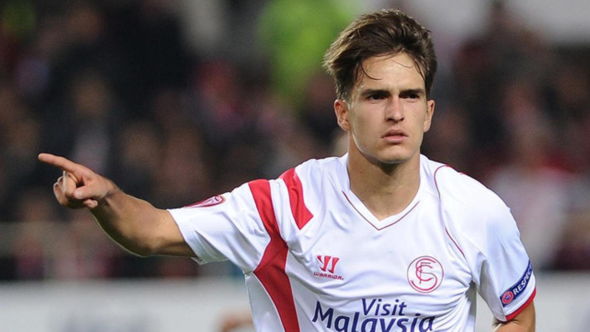 Denis Suárez celebra un gol del Sevilla, durante un partido de la UEFA Europa League