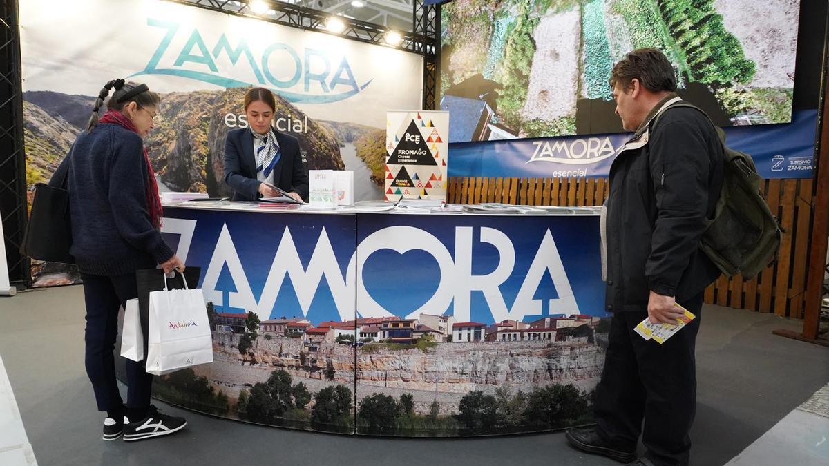 Zamora, "una puerta al firmamento", presenta en sociedad sus joyas turísticas en Intur