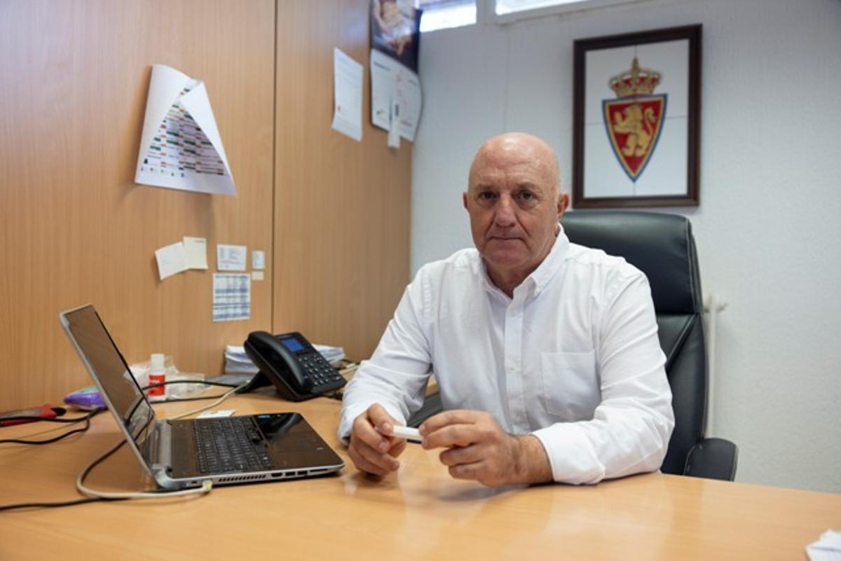 Ramón Lozano, en su despacho de la Ciudad Deportiva del Real Zaragoza.