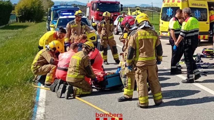 Dos ferits, un d&#039;ells greu, en un accident a Caldes de Malavella