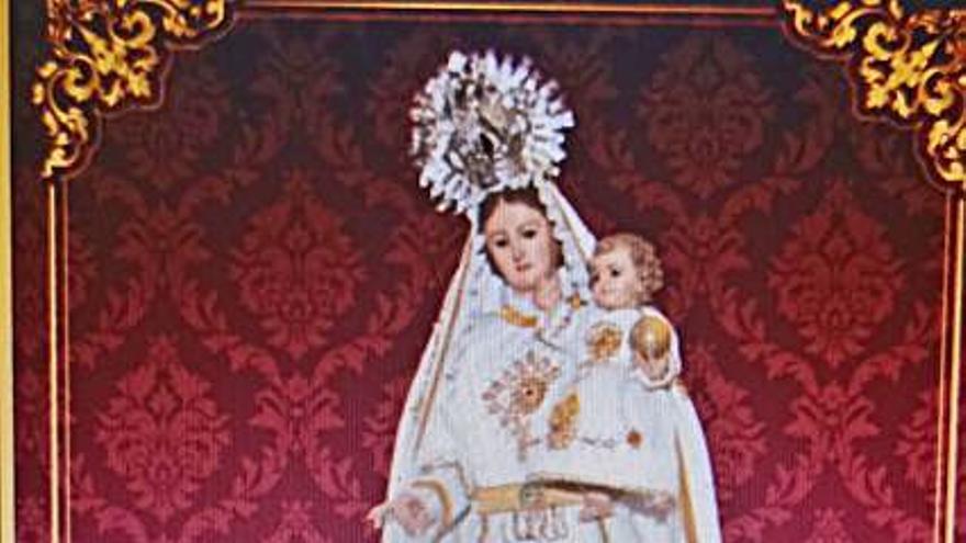 Estandarte de la Virgen de la Trinidad de San Cristóbal. | E. P.