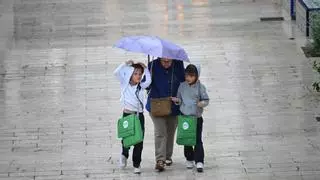 La Aemet avisa: fin de semana de lluvias y tormentas en Alicante, con las comuniones pendientes del cielo