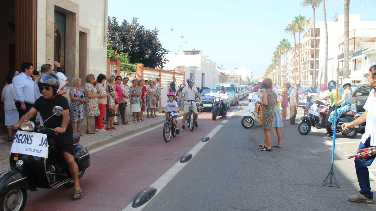 Coche, moto o bici, todo vehículo era válido.