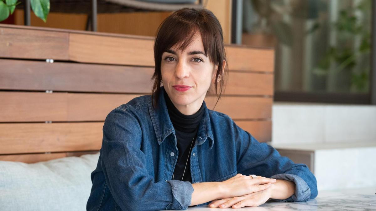 La autora de la novela de la que todo el mundo habla viene a Santiago esta semana