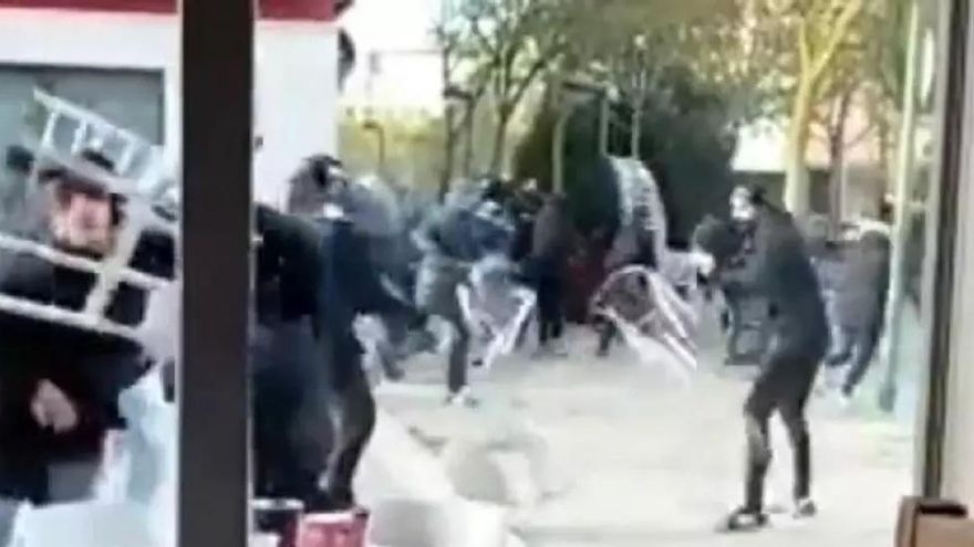 Once ultras de Osasuna y Burgos, condenados a 4 meses de cárcel por los incidentes antes del Burgos-Real Zaragoza de 2022