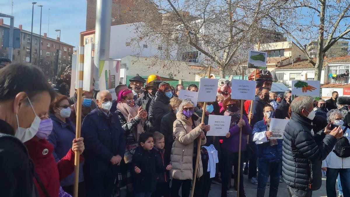 Manifestación en el barrio de Las Fuentes