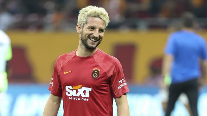 Dries Mertens – El belga podría ser otra opción interesante para cubrir estos próximos meses. Con experiencia y con contrato que expira en junio, su salida podría ser relativamente sencilla pese a que es pieza importante en el Galatasaray.