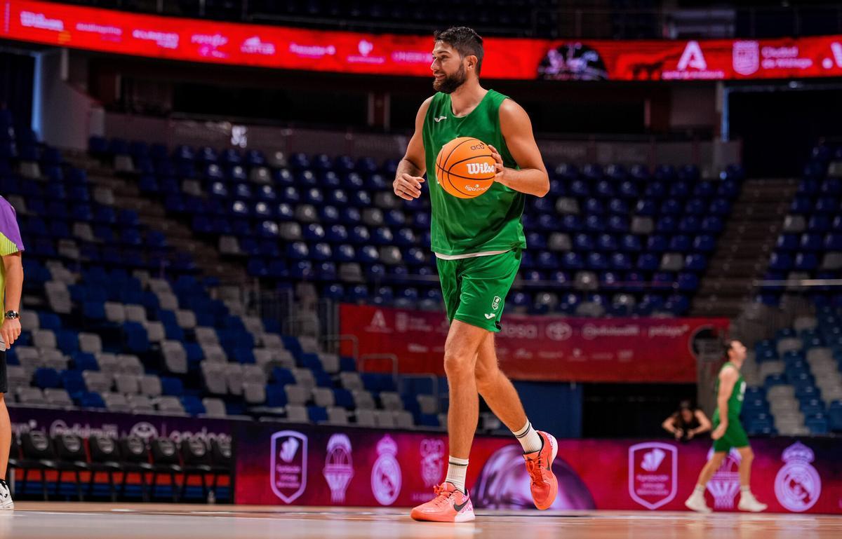 Killian Tillie, en un entrenamiento del Unicaja en el Martín Carpena.