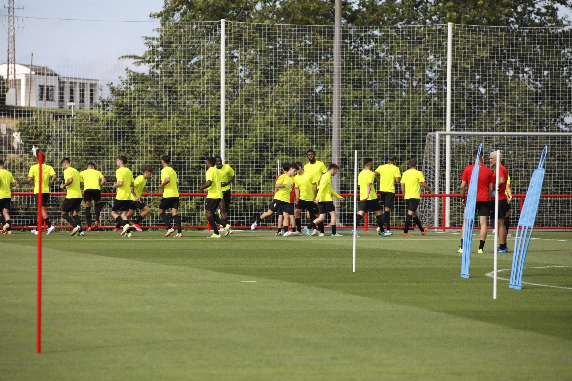 Así fue el primer entrenamiento de la era Albés en el Sporting (en imágenes)