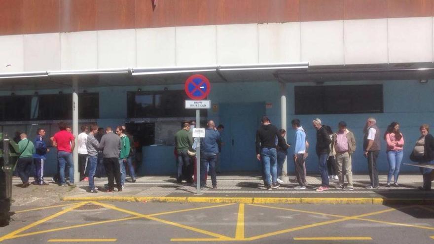 Colas esta tarde en Balaídos // FDV