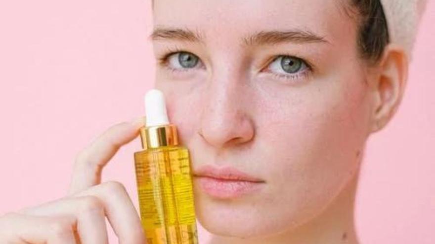 SÉRUM RETINOL MERCADONA: Despiértate con tu mejor cara gracias al nuevo  sérum de Mercadona por menos de 6 euros