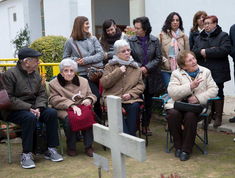 Exhumaciones de la fosa 22 del cementerio de Paterna