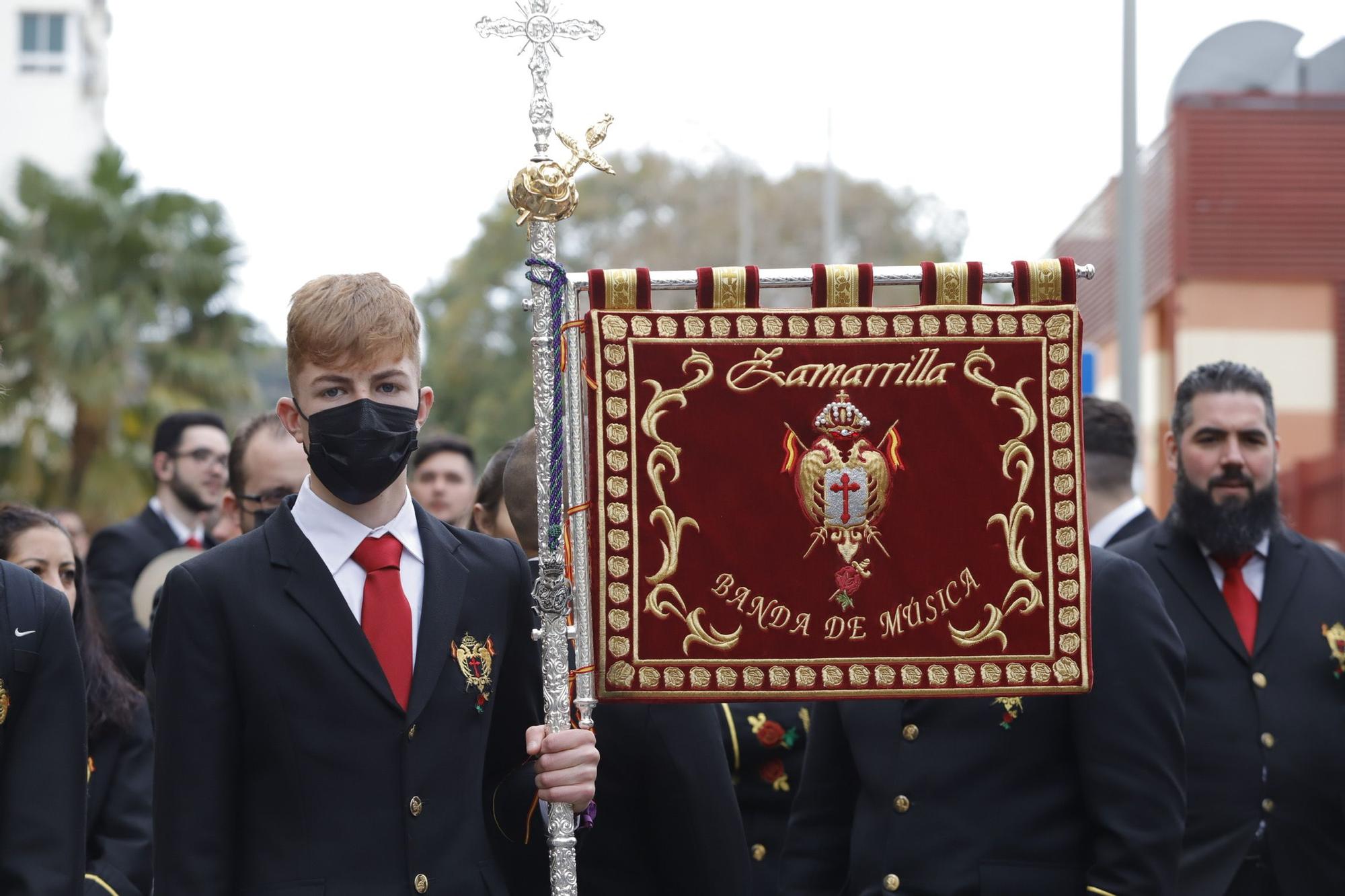 En Nueva Málaga, con más de 13 horas de procesión por delante, el Nazareno del Perdón y la Virgen de Nueva Esperanza comenzaban su peregrinación.