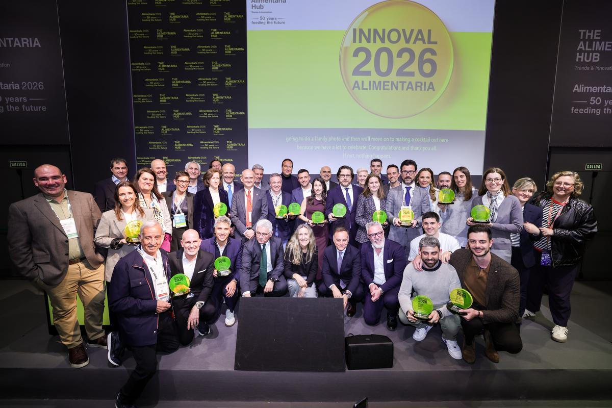Foto de familia de los ganadores de los Premios Innoval 2026.