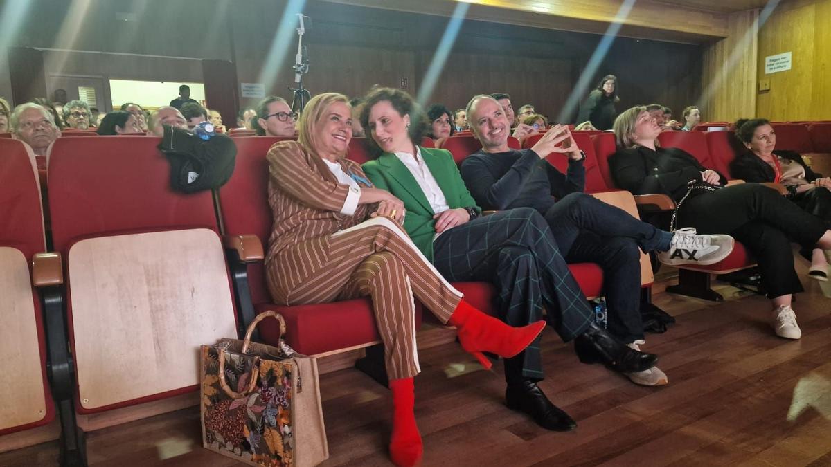 Así fue la presentación de María Ferreirós y su candidatura.