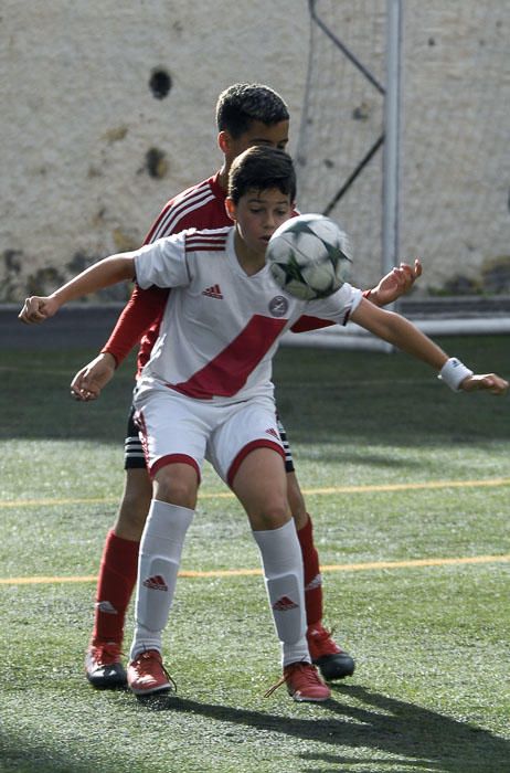 FUTBOL DEPORTE BASE HURACAN VETERANOS DEL PILAR ...