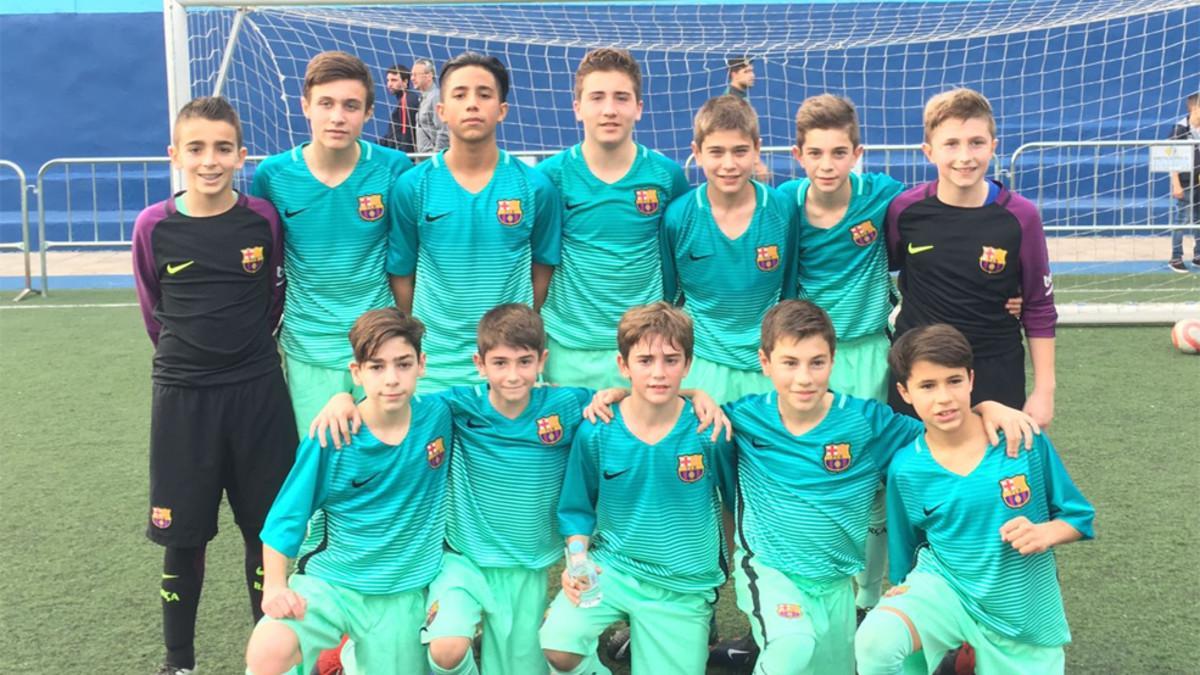 El Infantil B al completo tras ganar al PSG