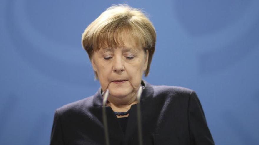 Merkel defiende su política de refugiados