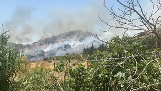 El Infoca estabiliza un incendio en el paraje Cerro Gordo de Cabra