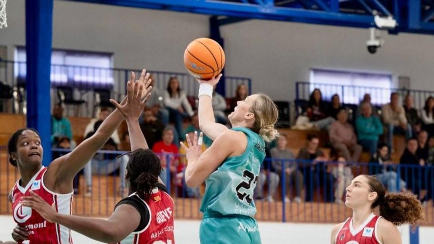 El cuadro esteponero nunca arrojó la toalla en este nuevo encuentro en casa.