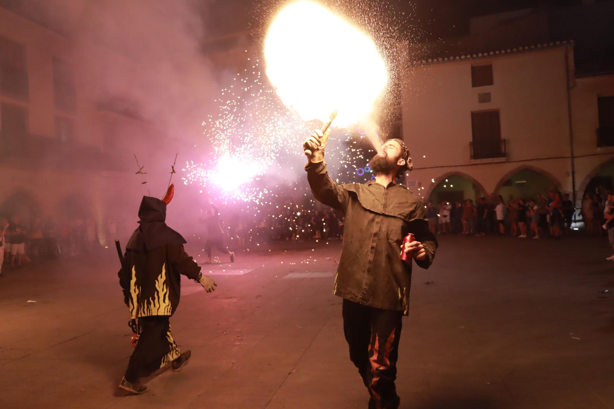 Las fotos del 'retorn' de la patrona y del 'correfoc' en el último día de fiestas de Vila-real