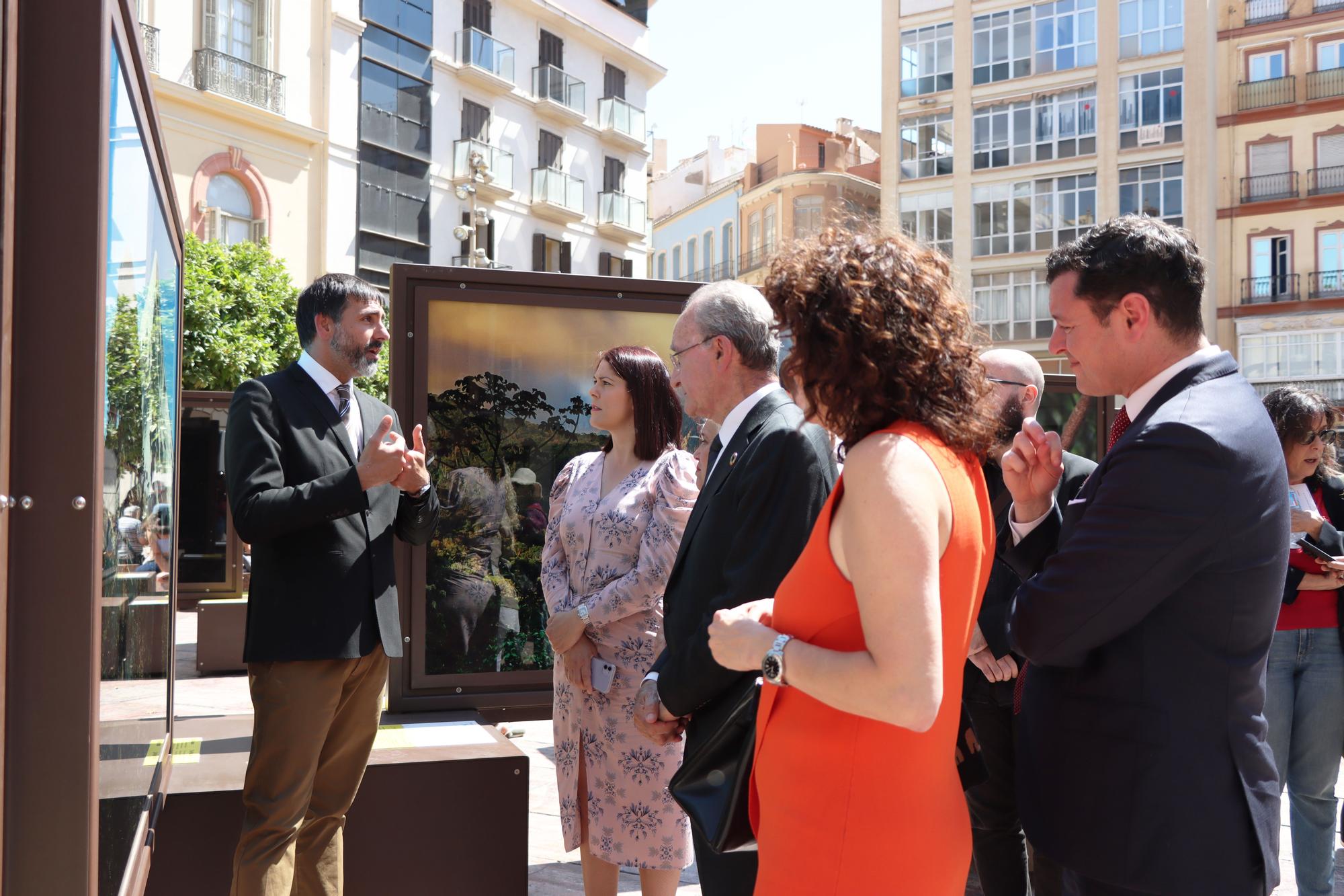 Exposición 'De polo a polo' en la plaza de la Constitución