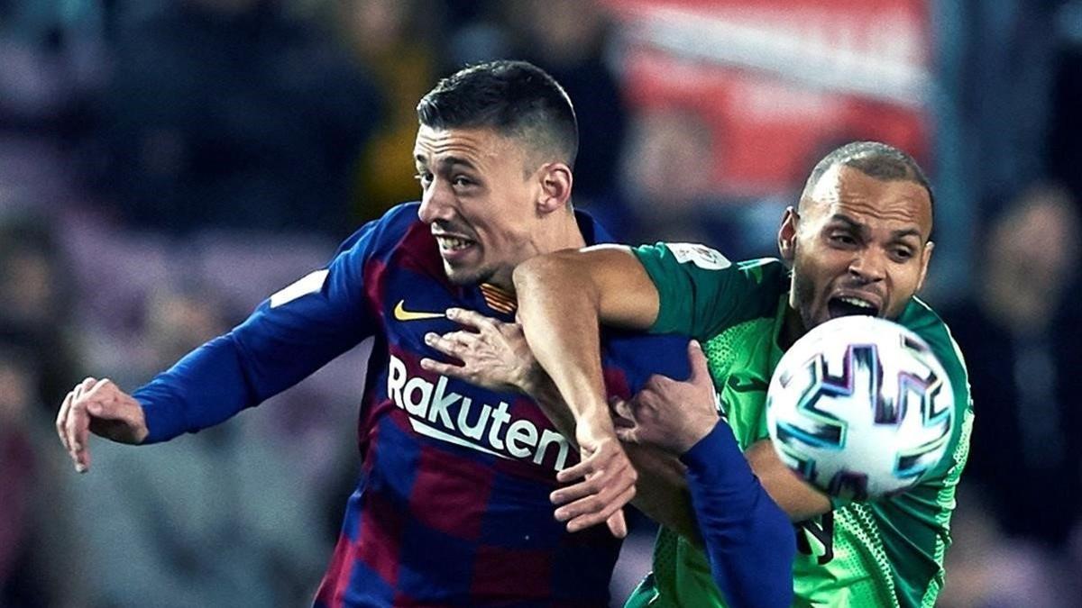 Braithwaite pelea con lenglet en el partido de octavos de final de la Copa jugado en el Camp Nou.