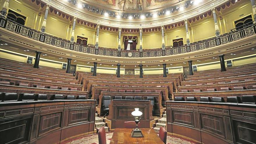 PSOE, PP y Vox vetan investigar al rey emérito en el Congreso