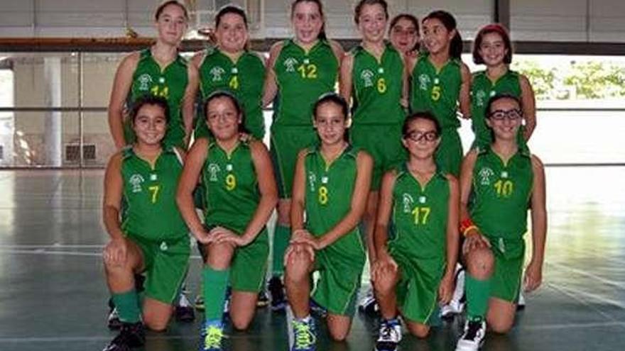 Equipo de minibasket del Arxil. // R. Vázquez