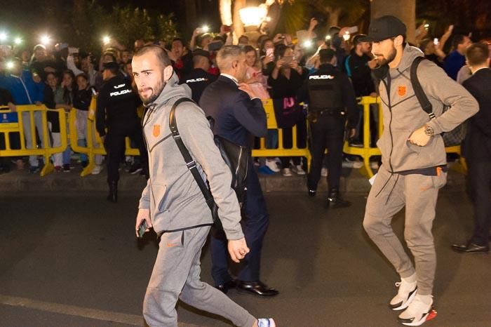 28-02-2018 LAS PALMAS DE GRAN CANARIA. Llegada del FC Barcelona al Hotel Santa Catalina. Fotógrafo: ANDRES CRUZ