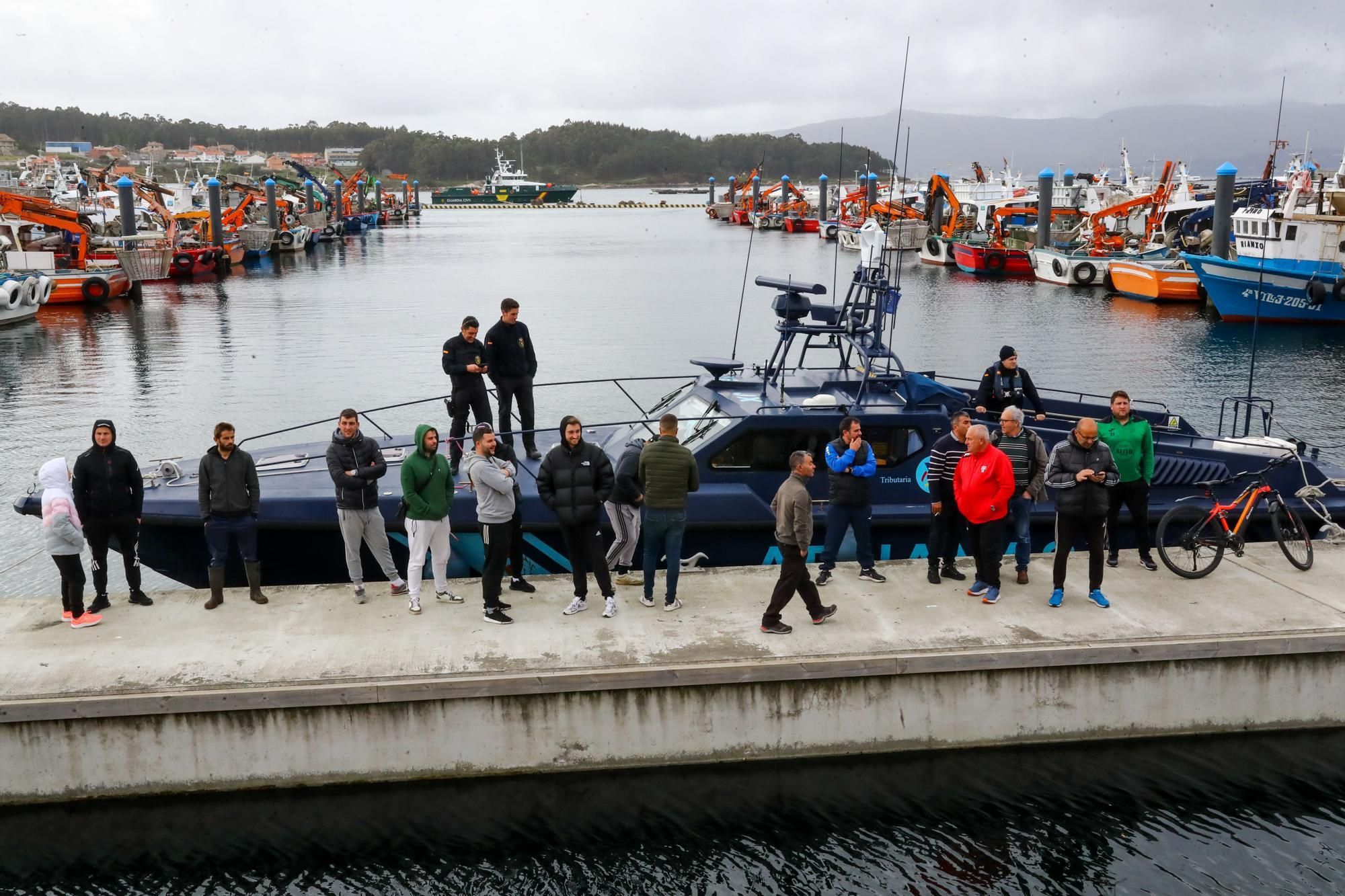 Operación de reflotado del narcosubmarino en la ría de Arousa