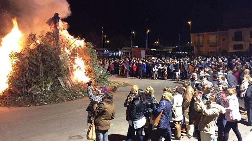 84 hogueras prenderán esta noche para celebrar el día de las Candelas