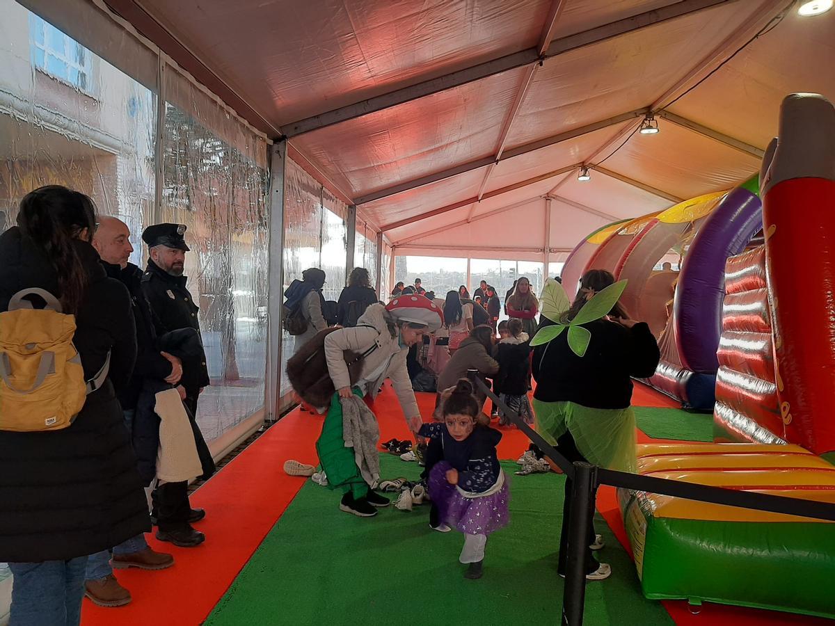 Los niños de Llanera inauguran el Antroxu por todo lo alto: el primer día de actividades, en imágenes