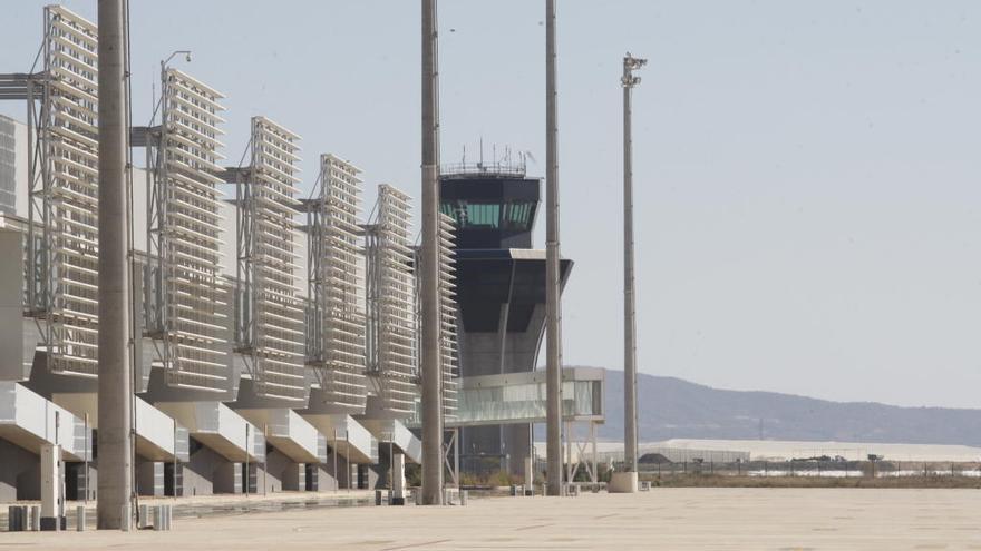 La gestión del aeropuerto de Corvera saldrá a concurso antes de Navidad