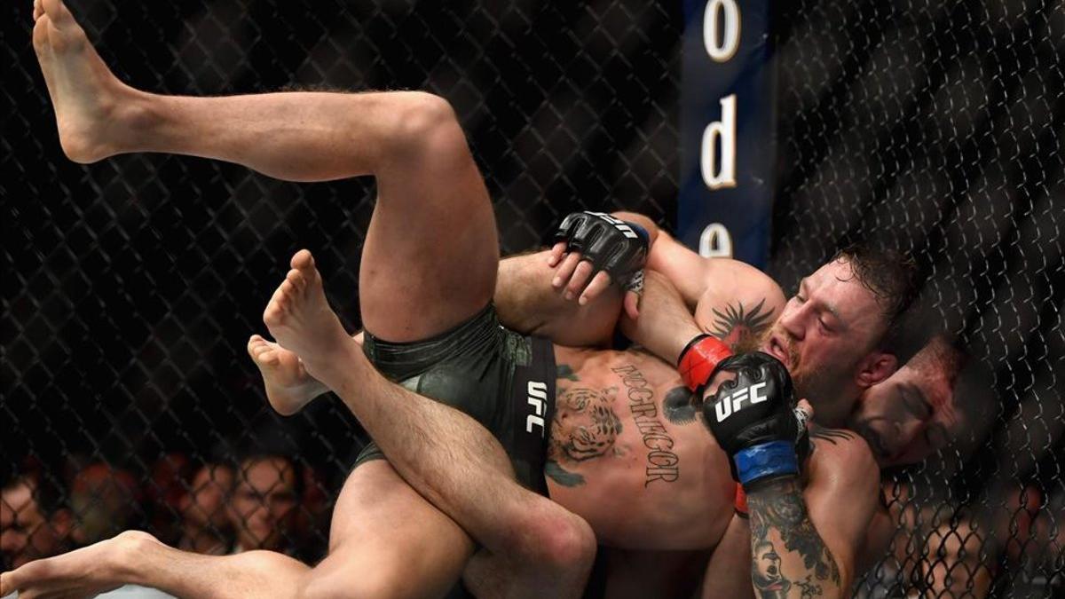 Khabib Nurmagomedov se llevó la victoria en la UFC229