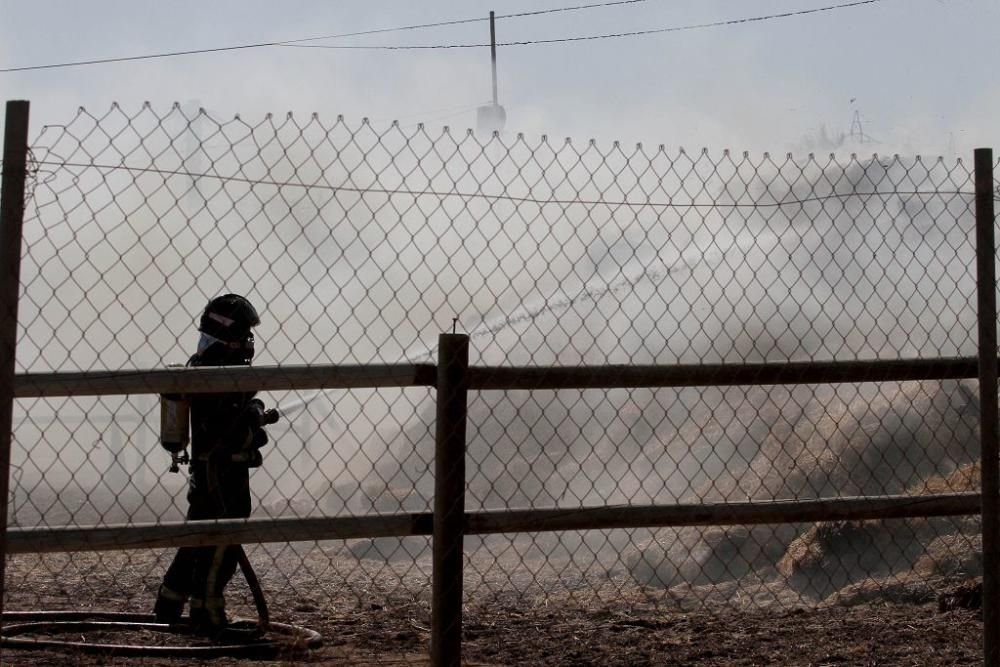 Bomberos intervienen en un incendio de vivienda en Cartagena