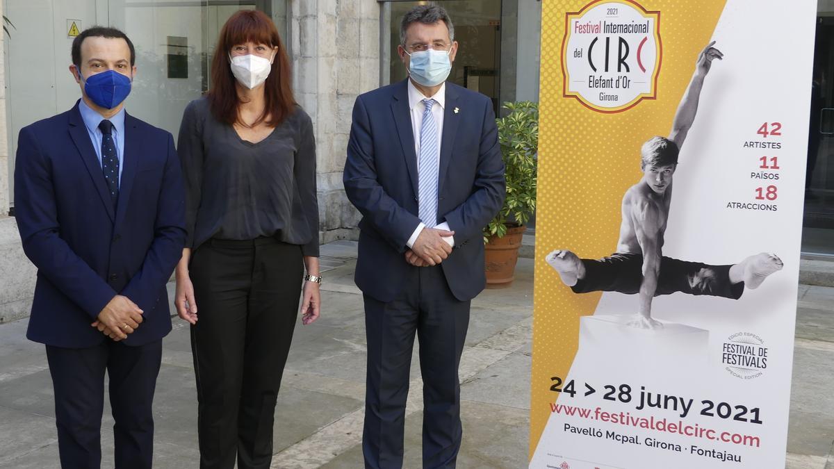 Presentació del Festival Internacional del Circ, Elefant d’Or. A la fotografia: (d’esquerra a dreta) Genís Matabosch, director del Festival, Marta Madrenas, alcaldessa de Girona, i Miquel Noguer, president de la Diptuació