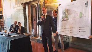 El alcalde de Florencia, Dario Nordella, presenta el acuerdo alcanzado con Gucci.