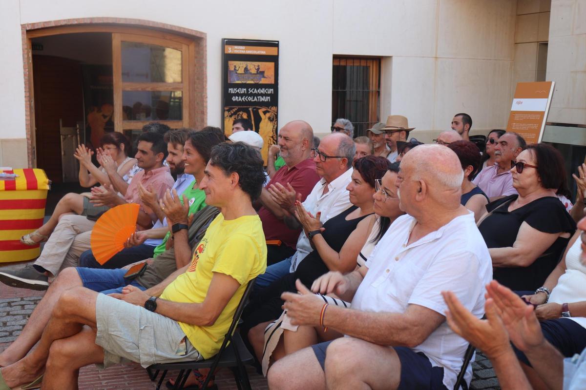 Público que acudió al acto.