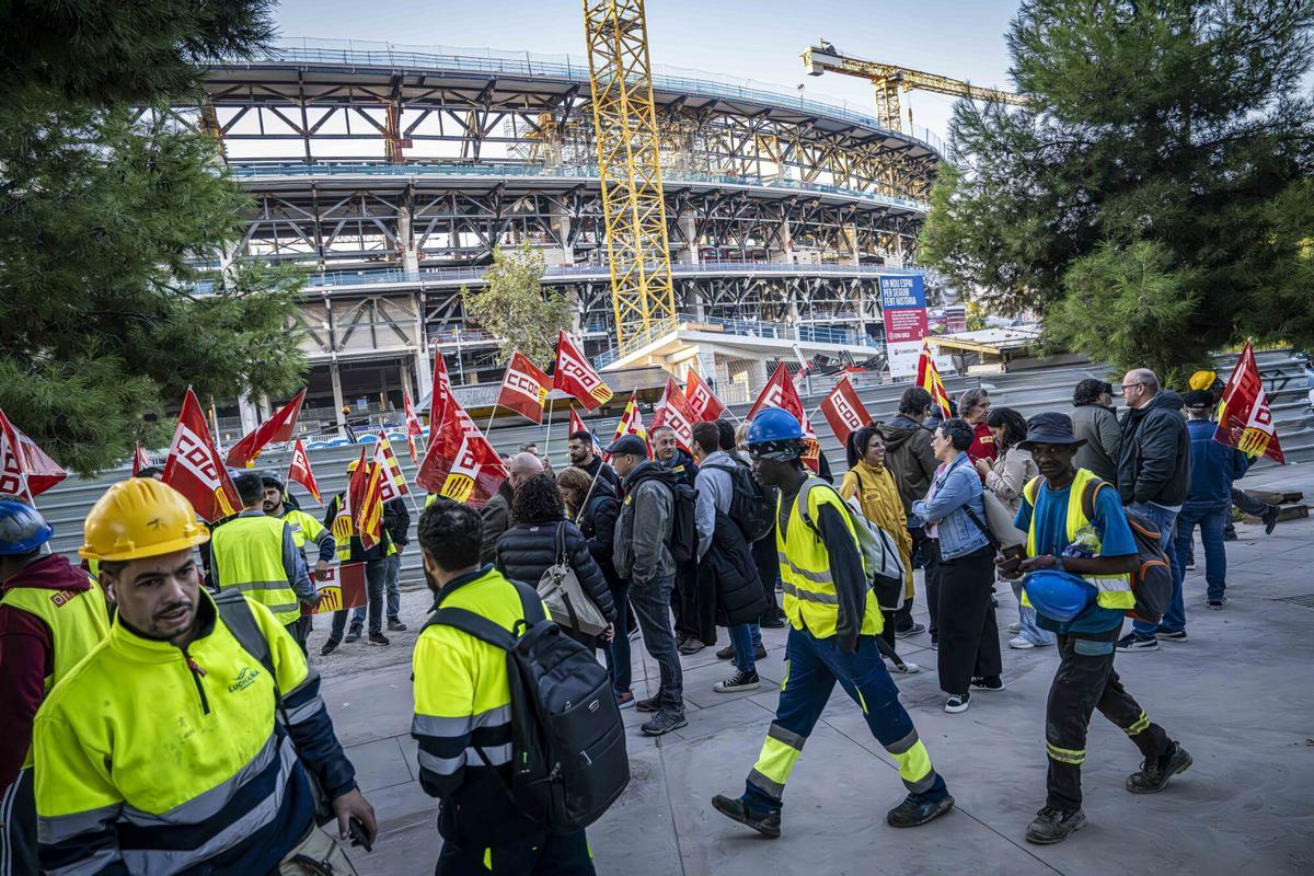 La Generalitat detecta 79 de trabajadores turcos 'simpapeles' en las obras de Camp Nou.