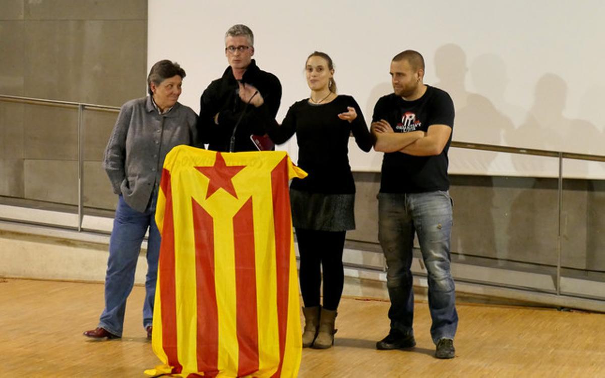 Roda de premsa d’alguns membres de la CUP després del Consell Polític del diumenge 3 de gener del 2016.