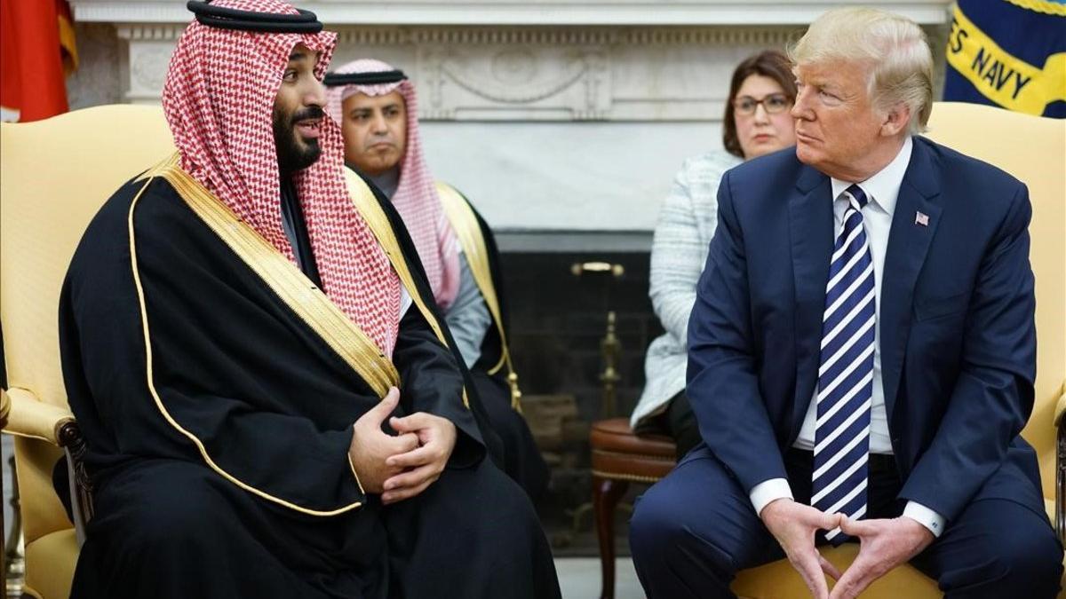 El príncipe heredero saudí, Mohammed bin Salman (izquierda), y el presidente estadounidense Donald Trump.