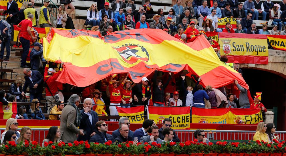 Primer partido de la Copa Davis en València entre Ferrer y Zverev.