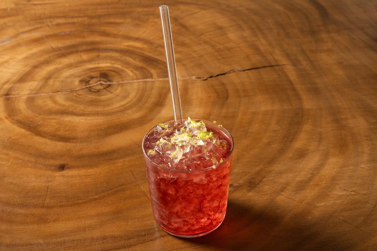 Cariñena Spritz Lychee con vino 'Momento Clave' de Bodegas Paniza