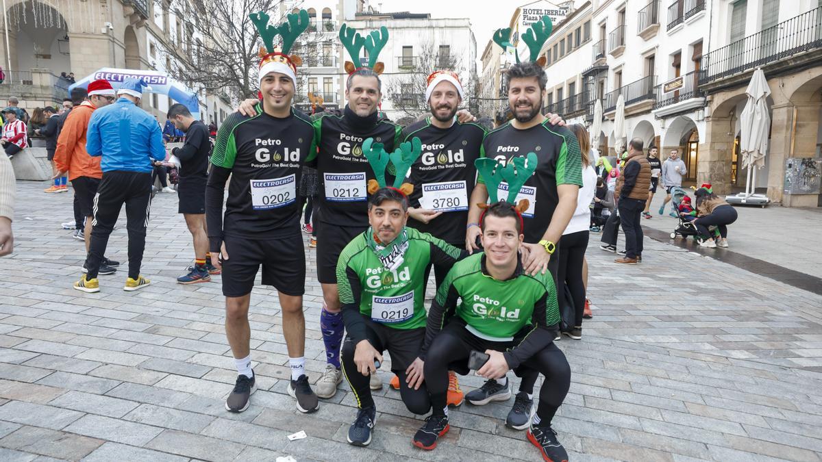 Participantes en la carrera de San Silvestre en Cáceres.