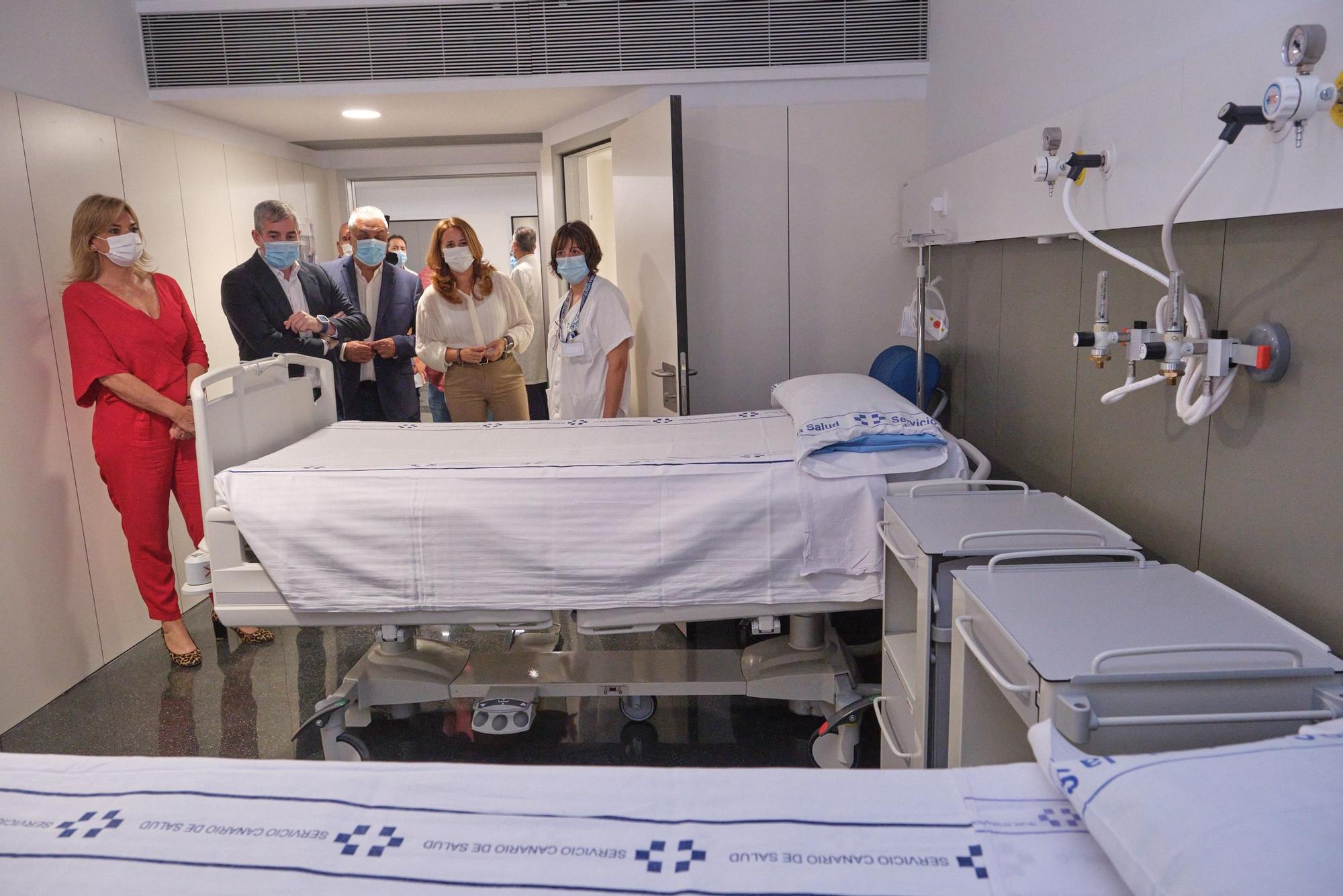 Fernando Clavijo visita el Hospital General de Fuerteventura